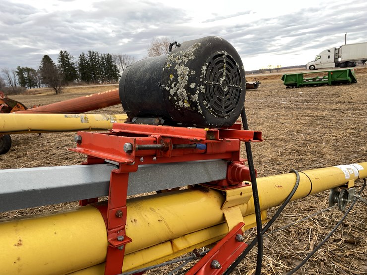 #117-•-westfield-6"-x-51'-wr60-51-grain-auger-image-21