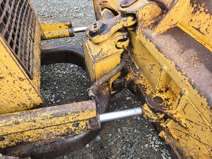 deere-550g-lt-image-16