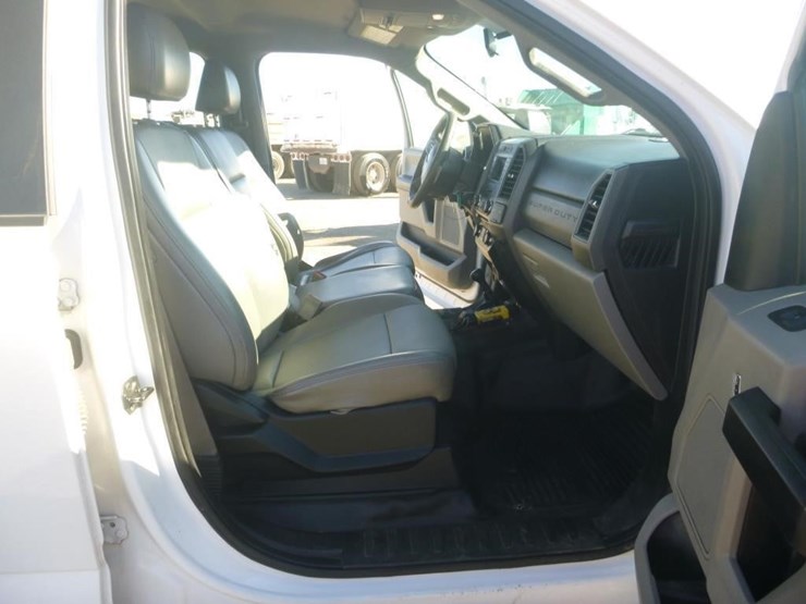 2018-ford-f550-image-14