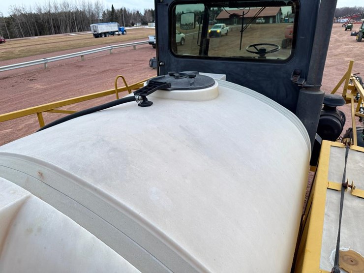 ag-chem-rogator-664-image-52