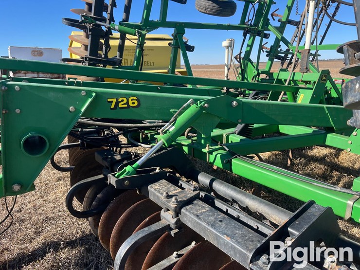 john-deere-726-image-17