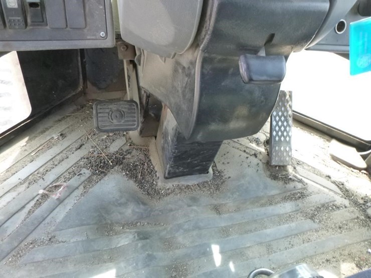 2004-caterpillar-924gz-image-18