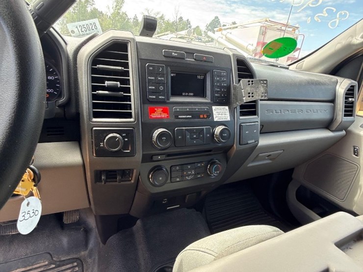 2017-ford-f250-xl-image-14