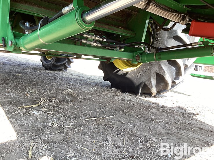 2015-john-deere-s660-image-19