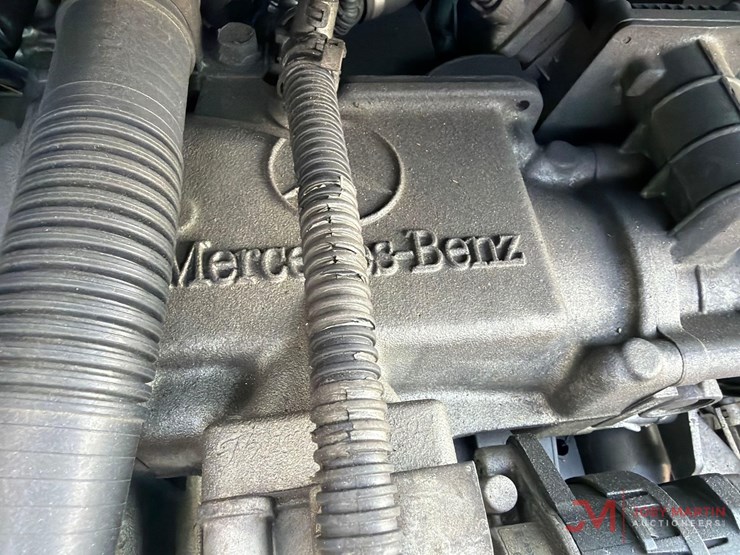 2008-thomas-saf-t-liner-c2-image-11