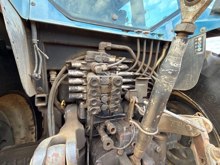 new-holland-8870-image-8