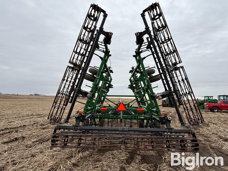 2014-john-deere-2310-image-6