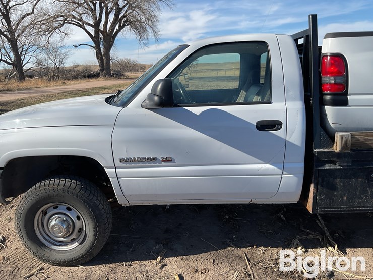 2002-dodge-ram-2500-image-13