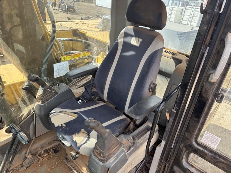 2019-caterpillar-313flgc-image-24