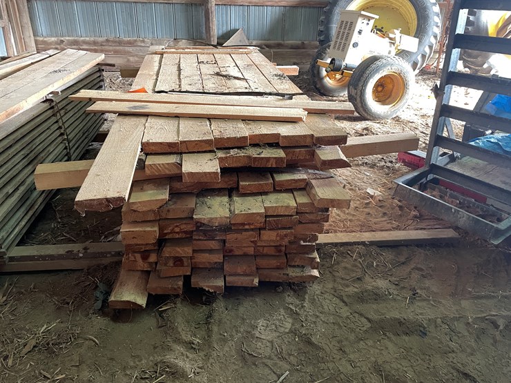 #2391-•-assorted-2"-lumber-image-2