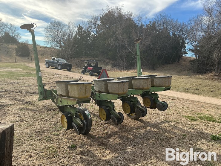 john-deere-7000-image-7