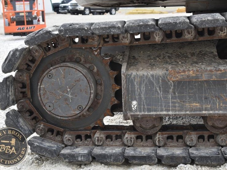 2019-volvo-ecr88d-image-41