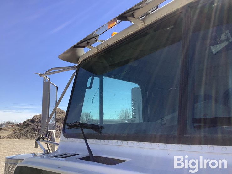 2001-caterpillar-15-image-11