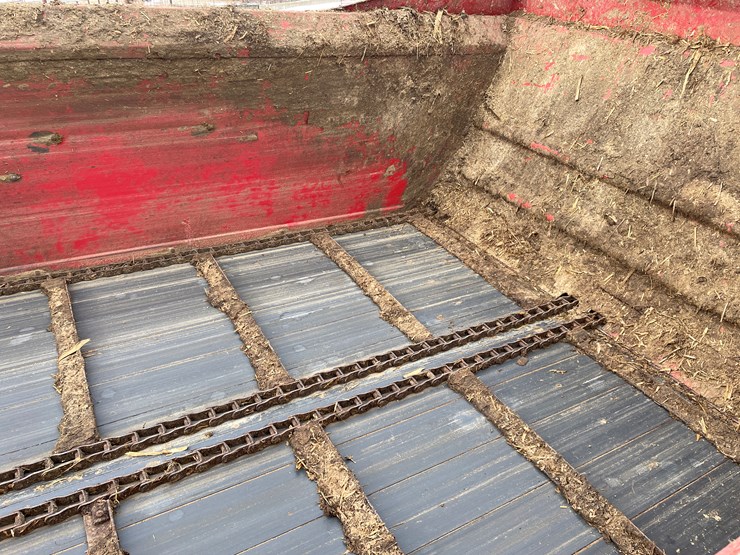 2020-new-holland-195-image-19