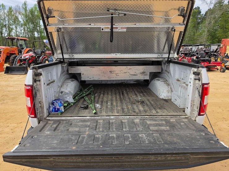 2020-ford-f150-xl-image-7