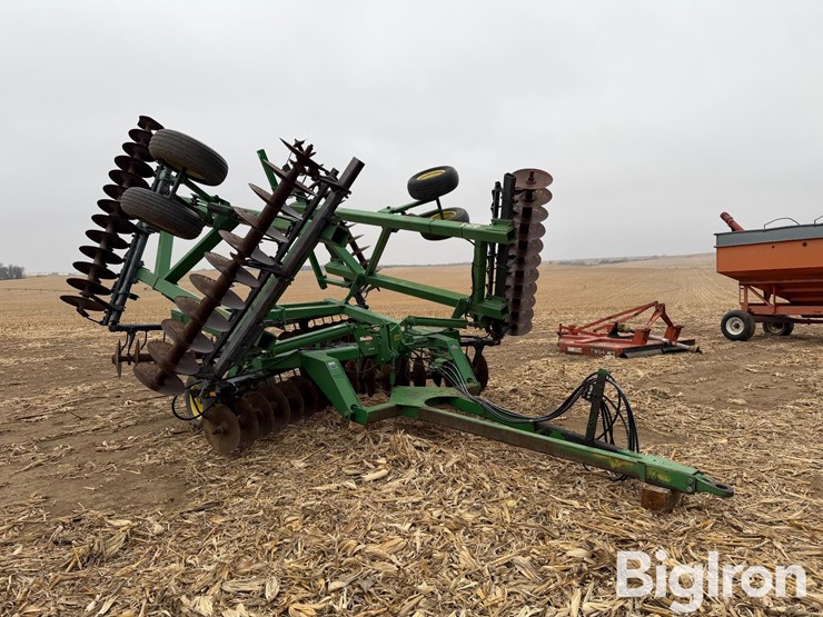 john-deere-630-image-3