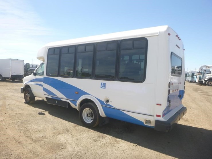 2014-ford-e450-image-4