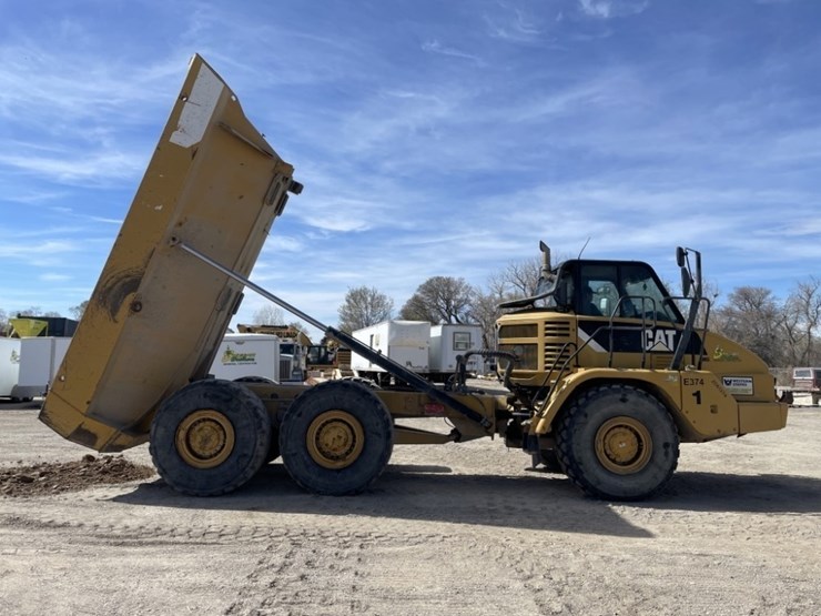 caterpillar-730-image-33