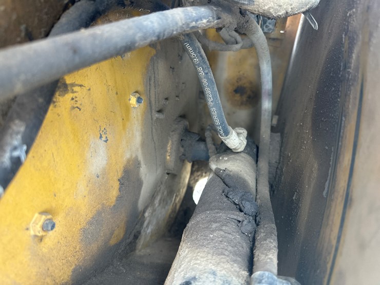 2019-caterpillar-259d3-image-19