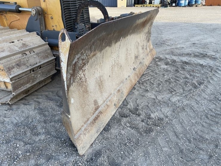 2013-deere-700k-lgp-image-10