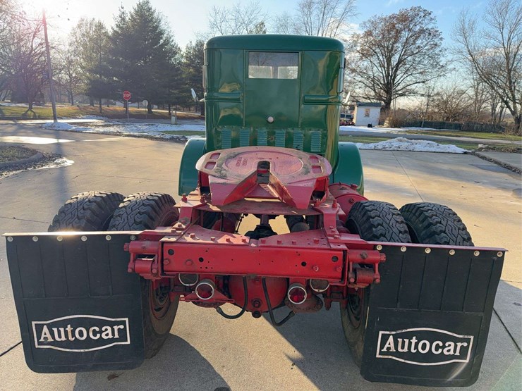 autocar-u70-truck-tractor-image-12