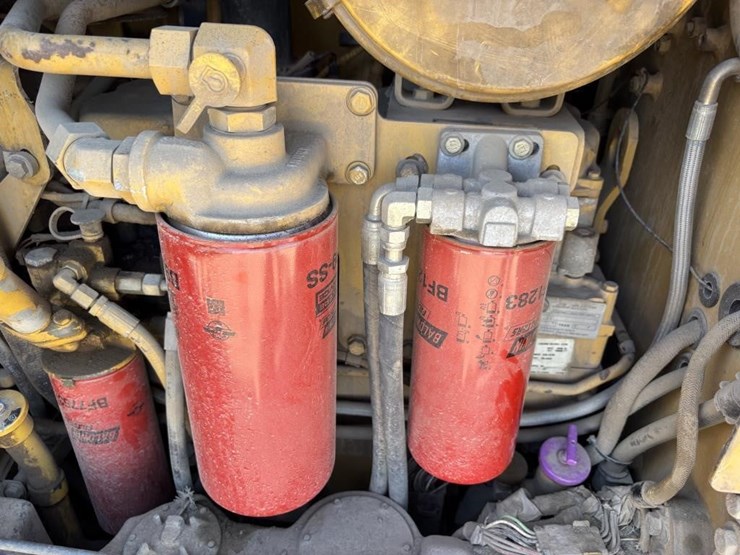 2006-caterpillar-143h-image-58