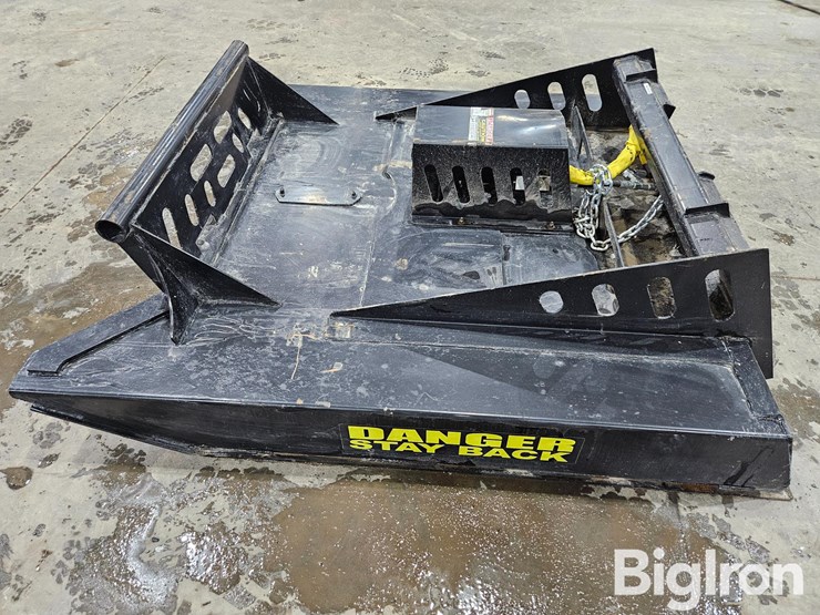 2025-massey-ferguson-730-image-8