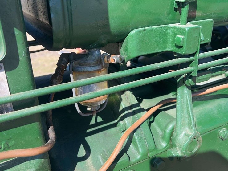 massey-harris-challenger-image-14