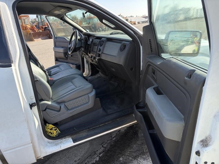 2011-ford-f150-xl-image-10