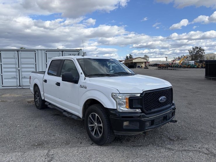 2018-ford-f150-xl-image-2