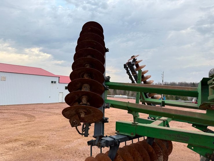 john-deere-630-image-26