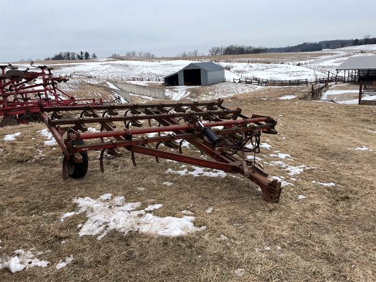 international-12-image-2