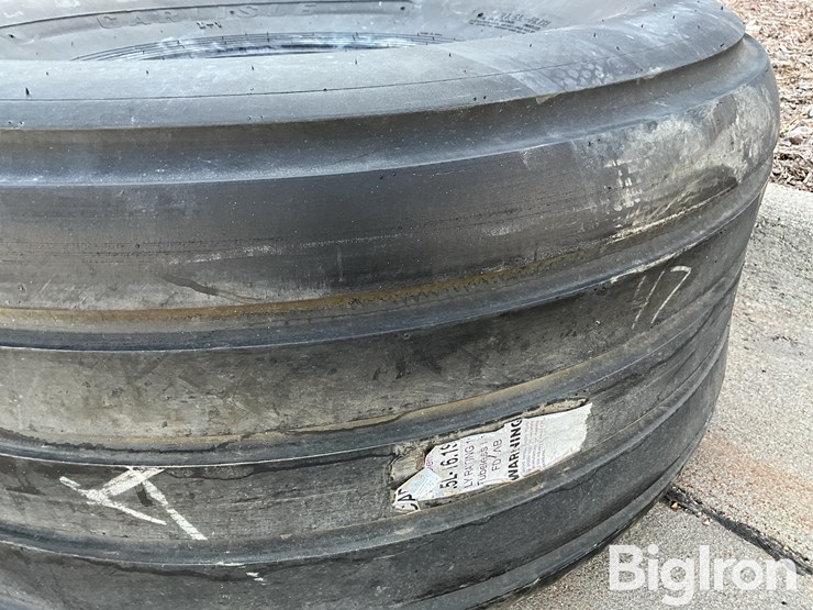 carlisle-12.5l-15f1-highway-implement-tires-image-11