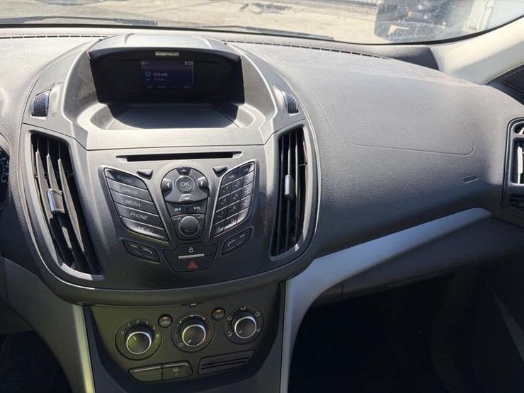 2014-ford-escape-se-image-17