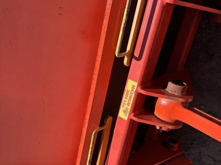 1999-kubota-r520-image-12