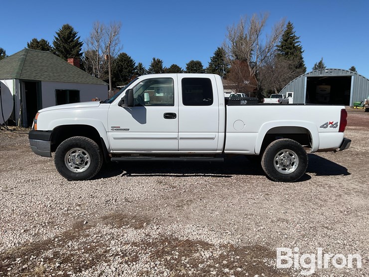 2003-chevrolet-silverado-2500-image-8