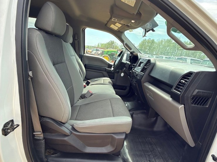 2019-ford-f150-xl-image-10