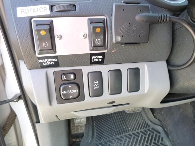 2013-toyota-tacoma-image-14