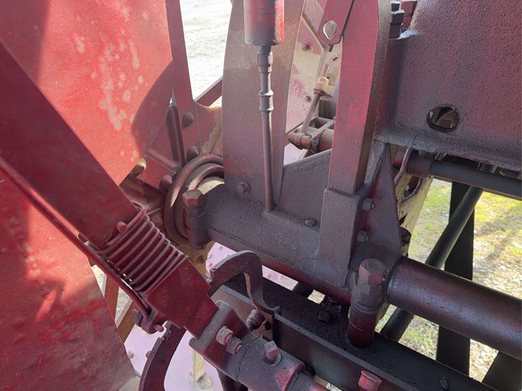 25hp-international-type-d-titan-image-37