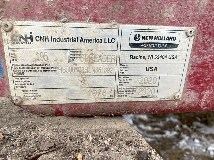 2020-new-holland-195-image-26