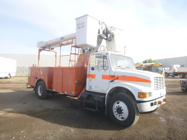 2002-international-4900-image-2