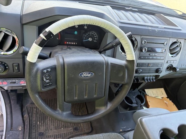 2012-ford-f550-image-12