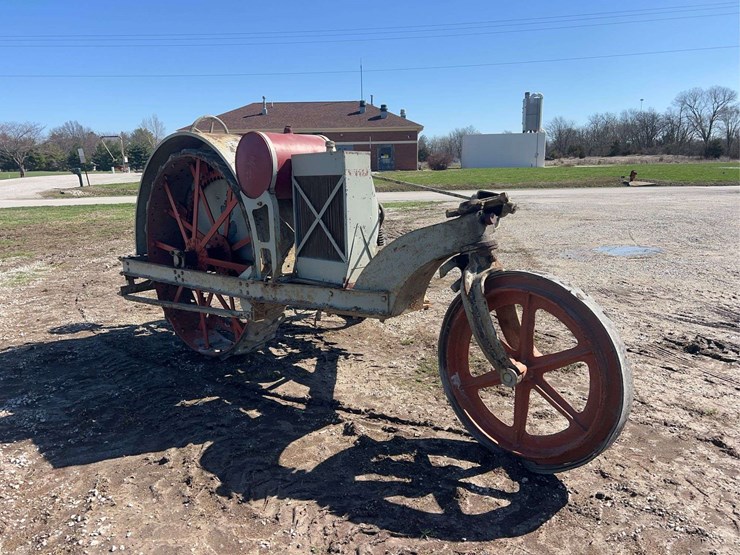 big-bull-tractor-image-2