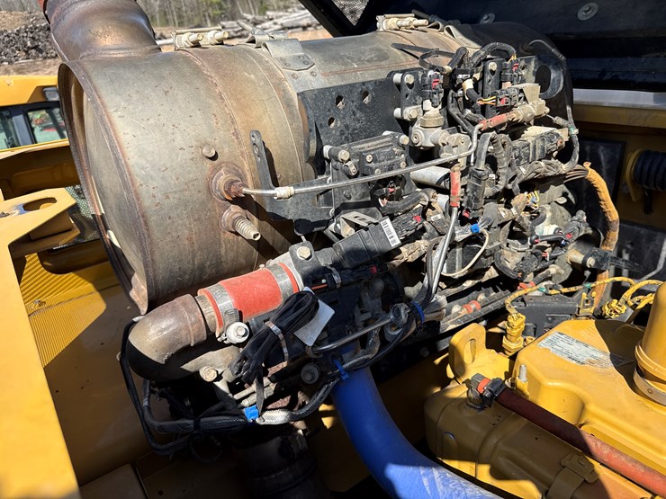 2011-caterpillar-336e-image-48