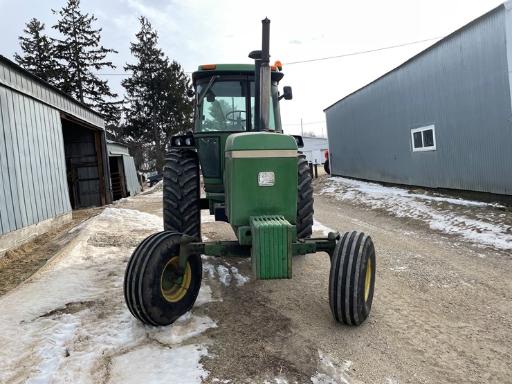 john-deere-4440-image-2