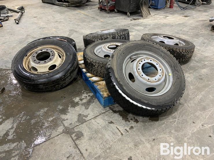 massey-ferguson-730-image-8