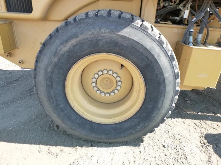 2004-caterpillar-924gz-image-33