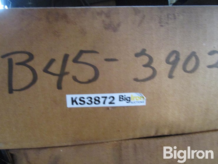 john-deere-450-image-10