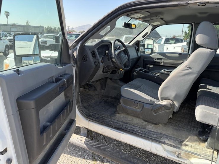 2015-ford-f250-sd-image-14