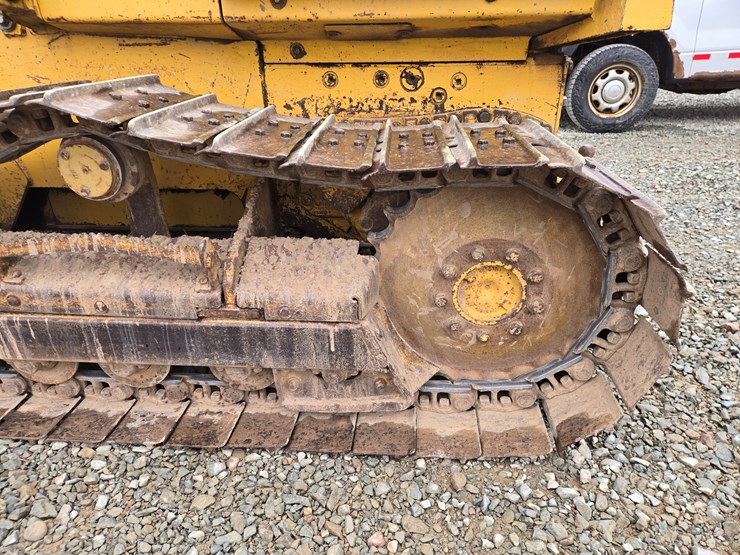 deere-550g-lt-image-56